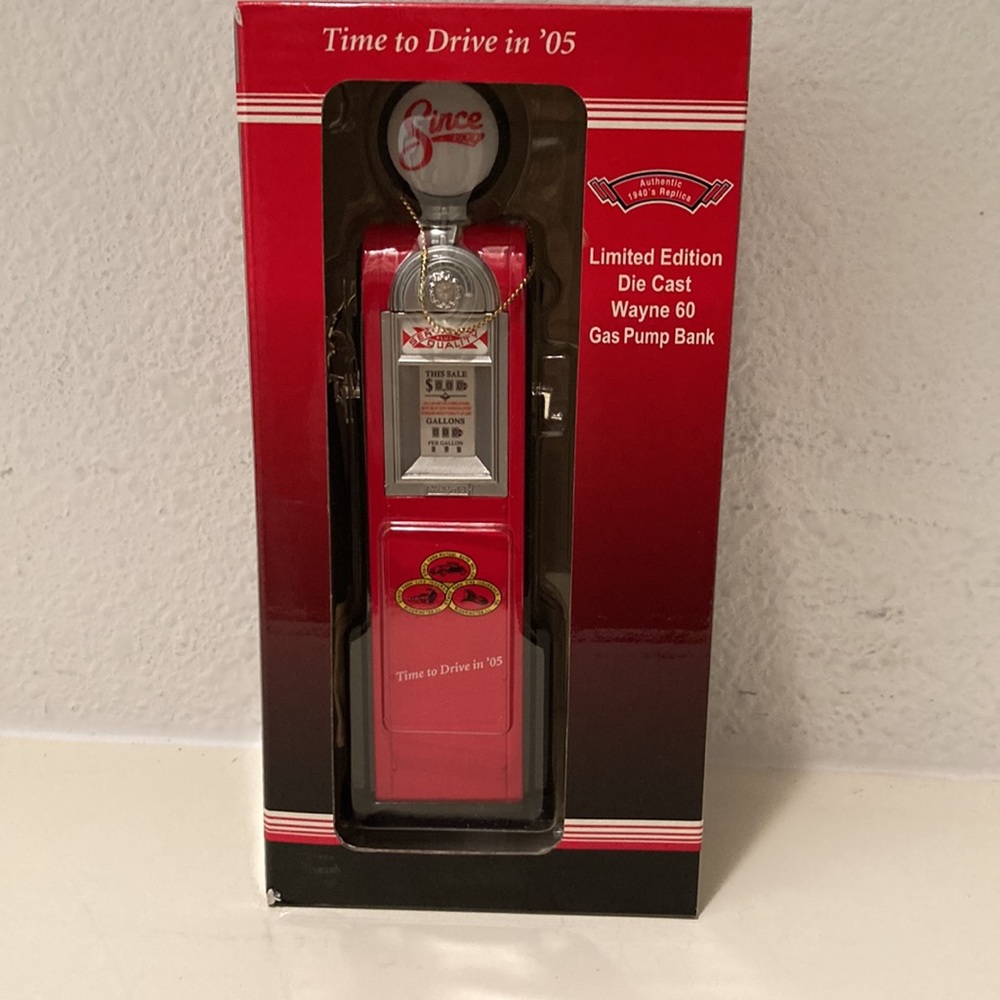 Limited Edition Die Cast Wayne 60 Gas Pump Bank